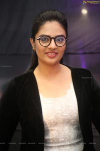 Anchor Sreemukhi