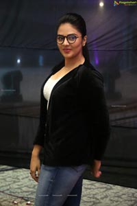 Anchor Sreemukhi