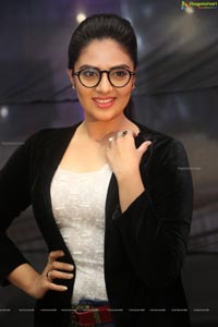 Anchor Sreemukhi