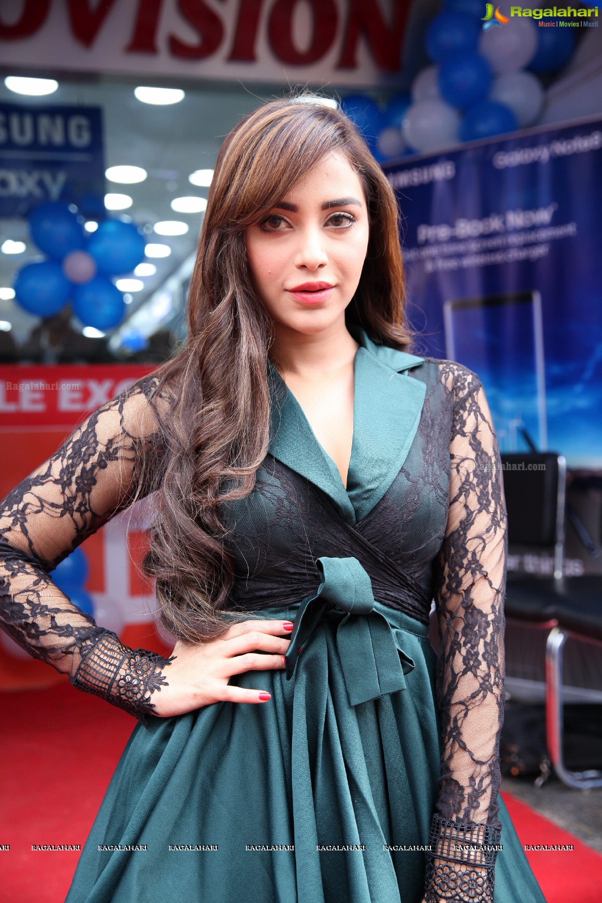 Angela Krislinzki