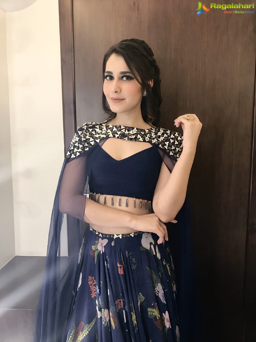 Gorgeous Raashi Khanna in Latest 2019 Black Dress Stills