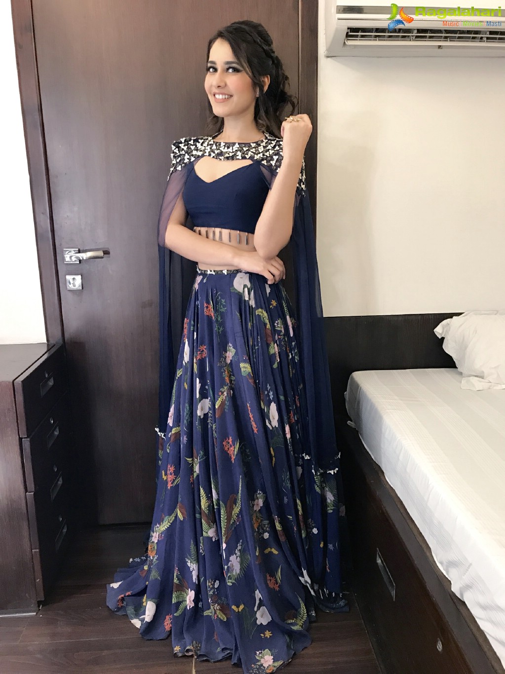 Gorgeous Raashi Khanna in Latest 2019 Black Dress Stills