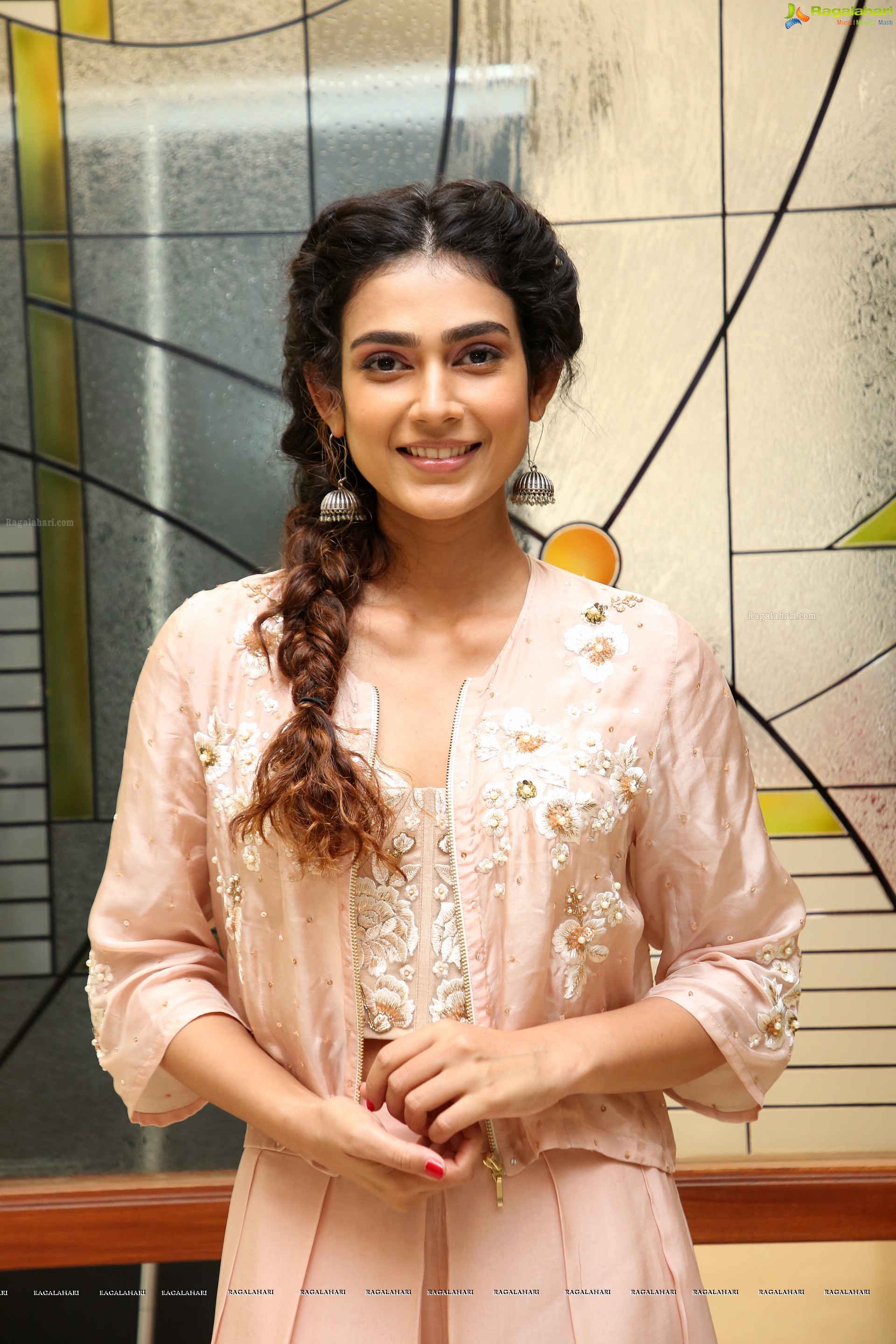 Aakanksha Singh at HDFC Bank Community Ganesha Awards (High Definition Photos)