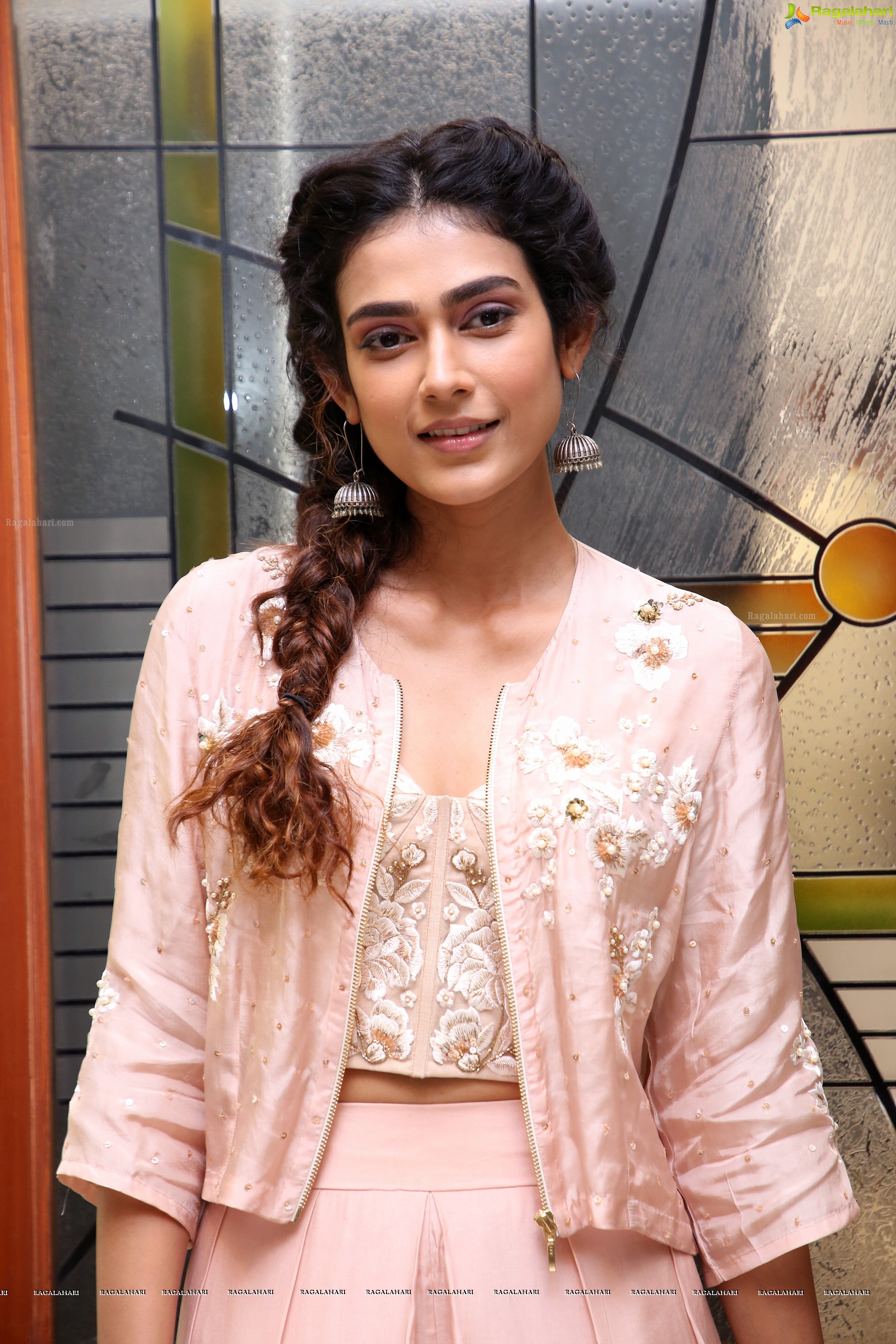 Aakanksha Singh at HDFC Bank Community Ganesha Awards (High Definition Photos)