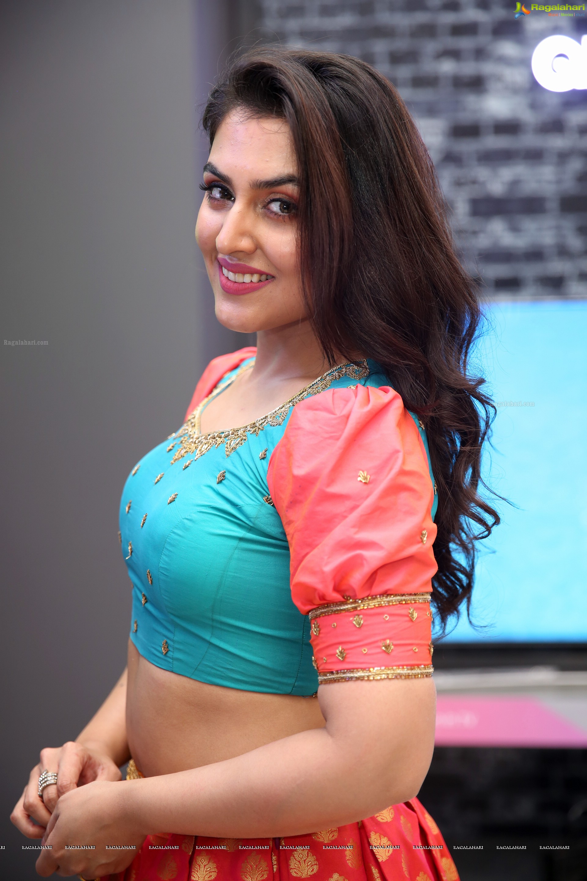 Ananya Soni at Bajaj Electronics  (High Definition Photos)