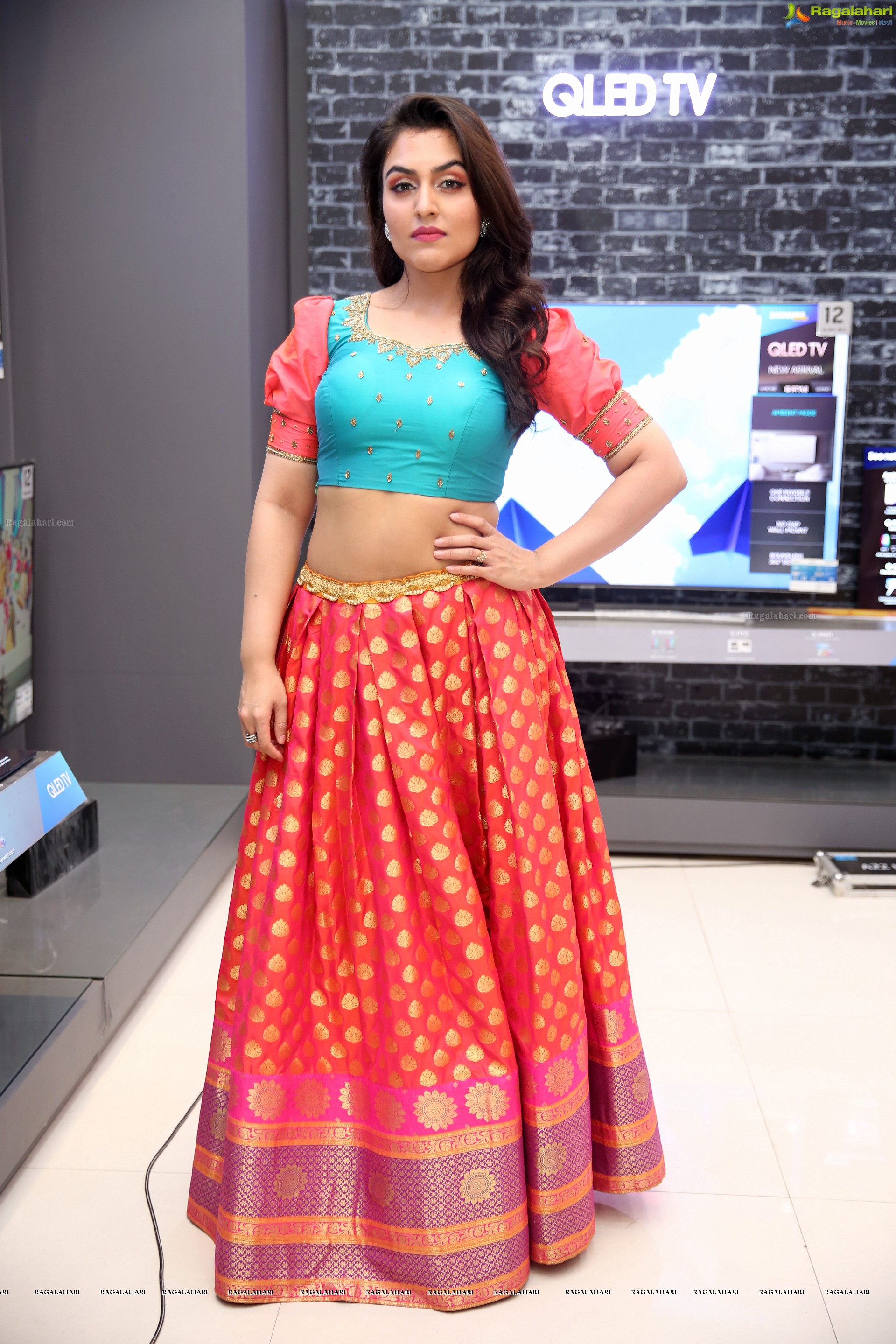 Ananya Soni at Bajaj Electronics  (High Definition Photos)