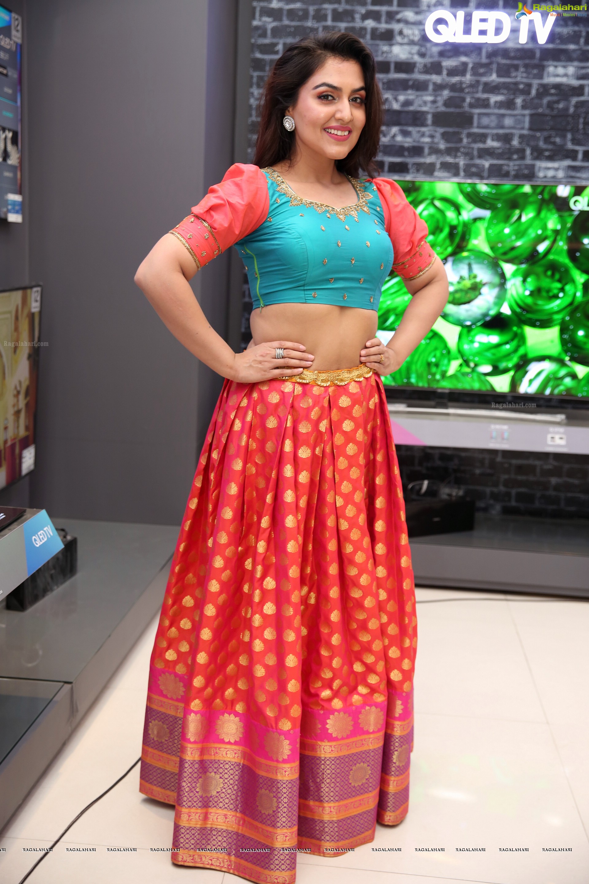 Ananya Soni at Bajaj Electronics  (High Definition Photos)