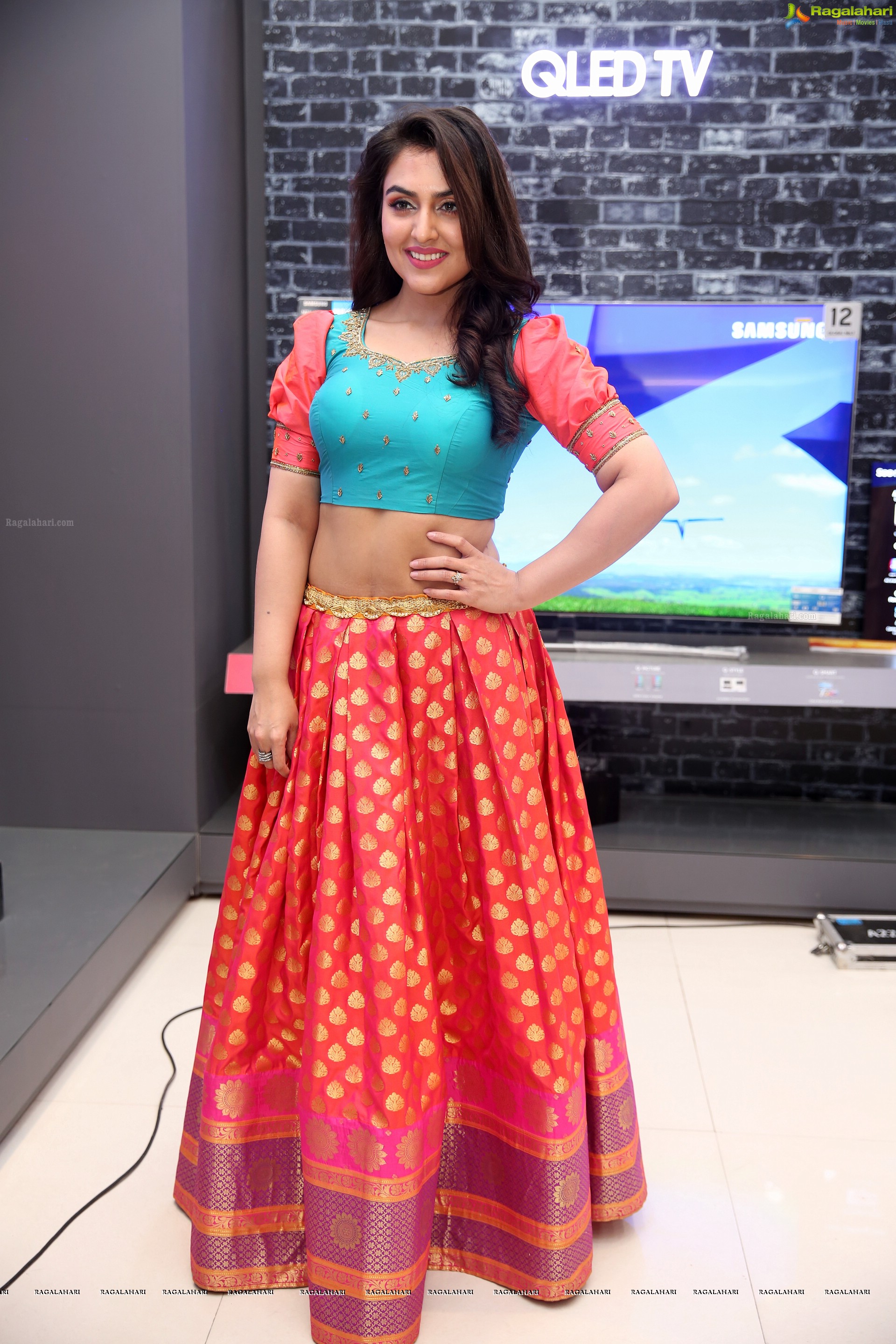 Ananya Soni at Bajaj Electronics  (High Definition Photos)