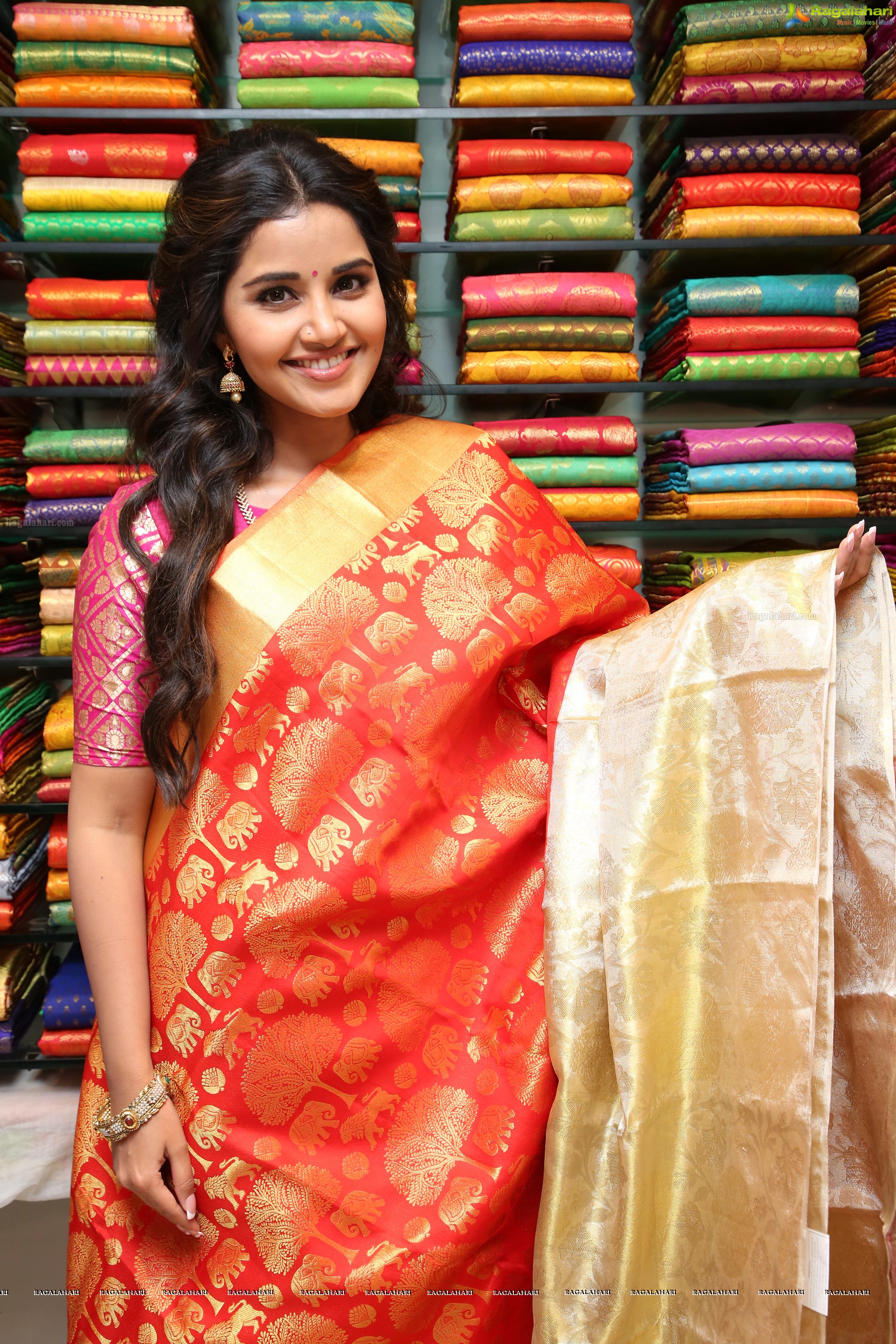 Anupama Parameshwaran - Designer & Fancy Sections Launch at Kukatpally & Suchitra Circle Kancheepuram VRK Silks - HD Gallery