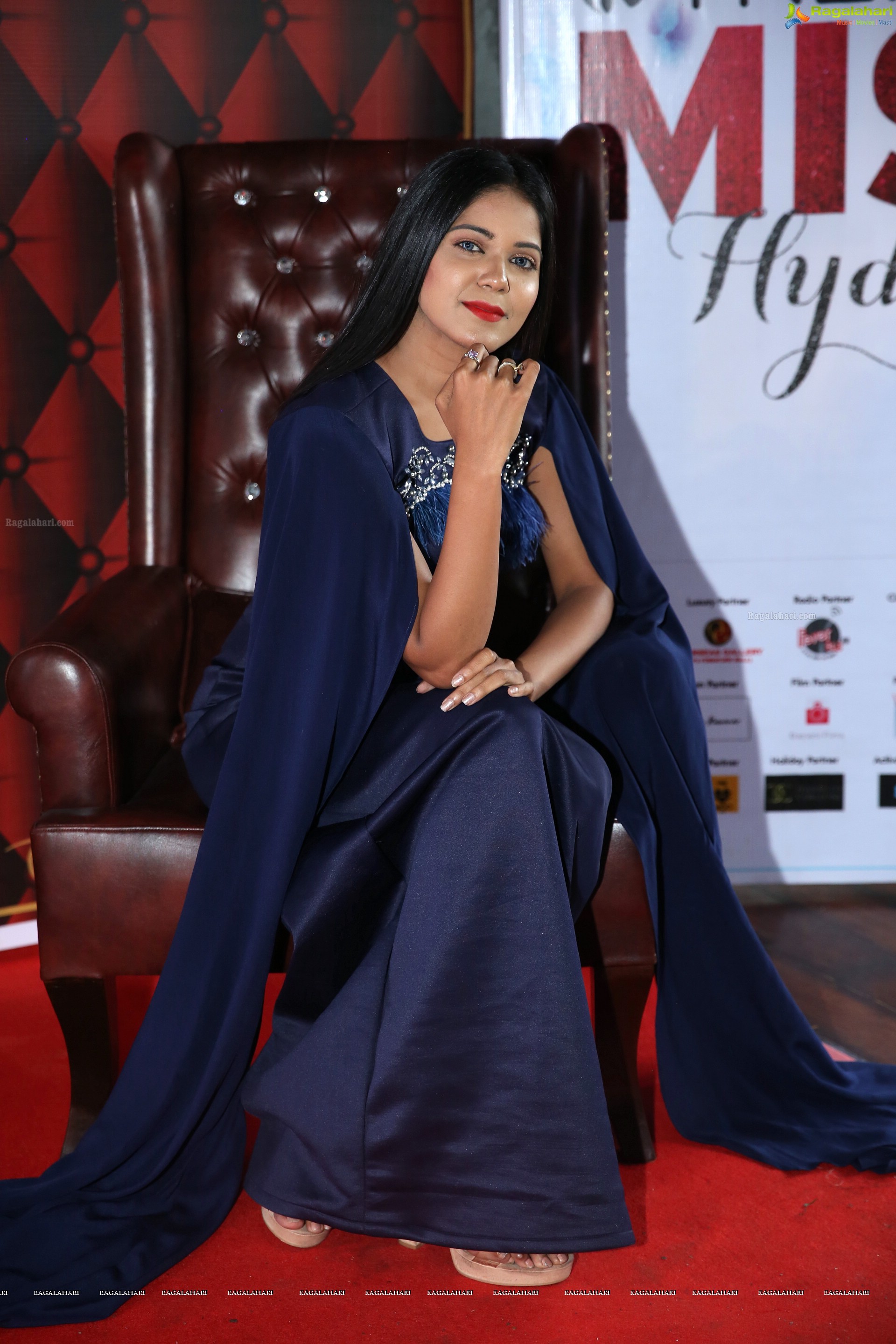 Deborah Dorris Fell at Trends Miss Hyderabad 2018 Auditions (High Definition Photos)