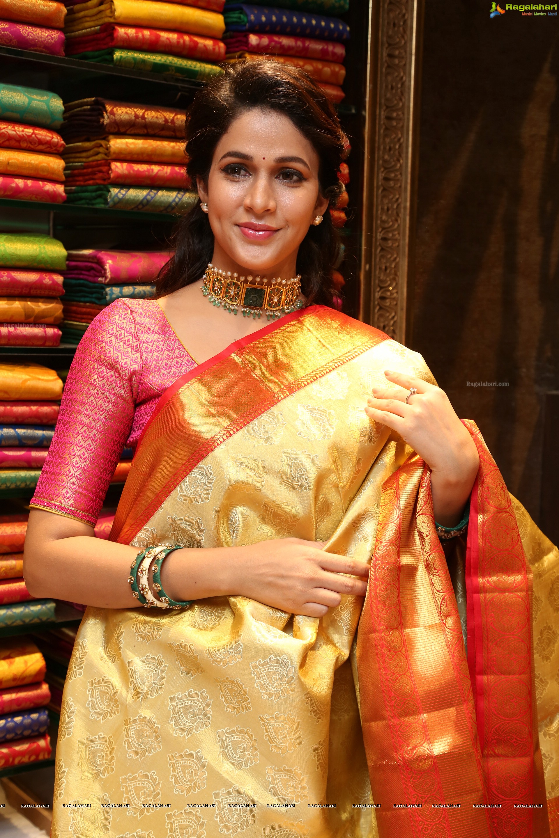 Lavanya Tripathi - Kanchipuram Kamakshi Silks Launch at Woman's World - HD Gallery