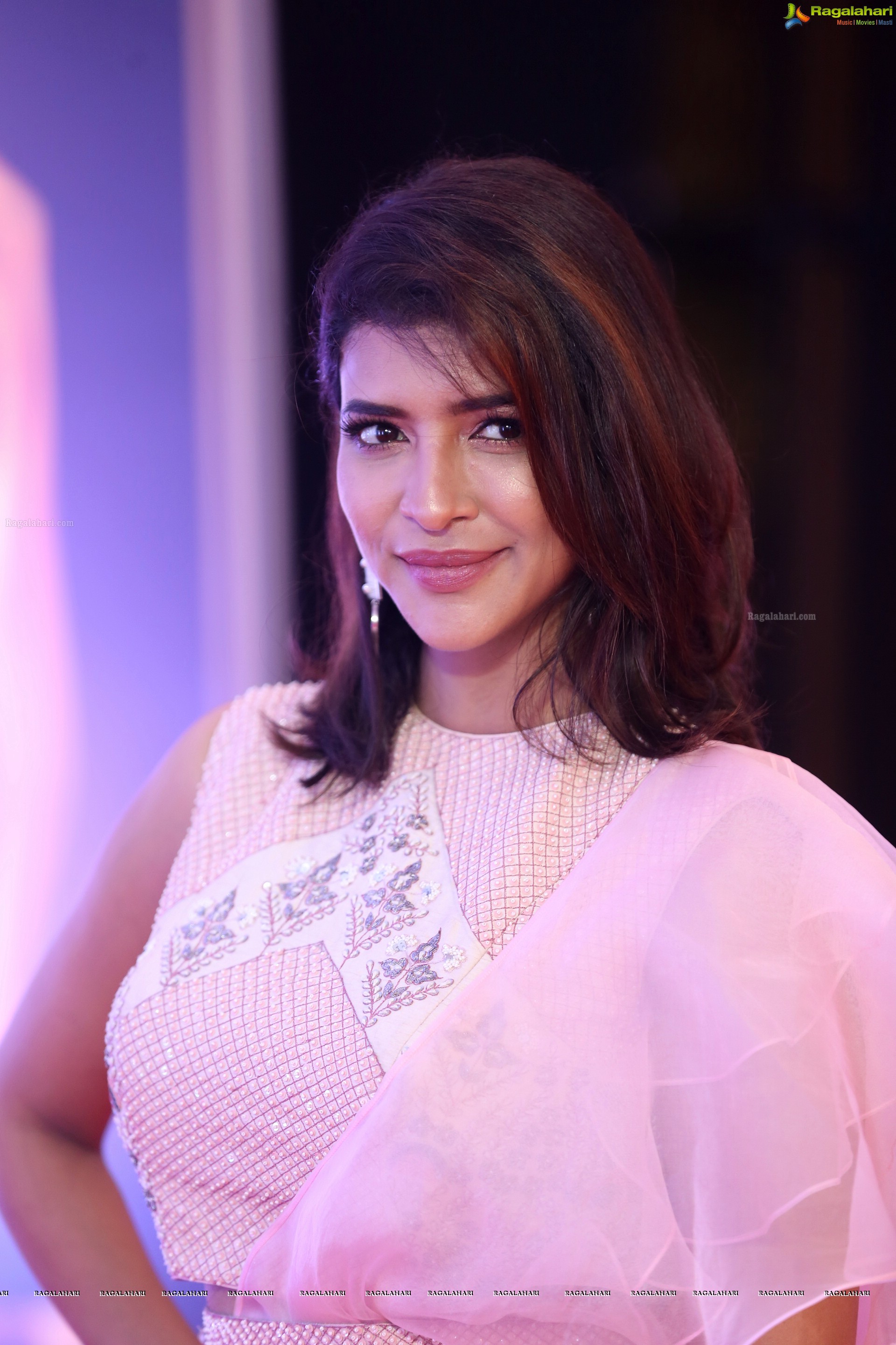 Lakshmi Manchu at Mirchi Music Awards South 2017 (High Definition Photos)