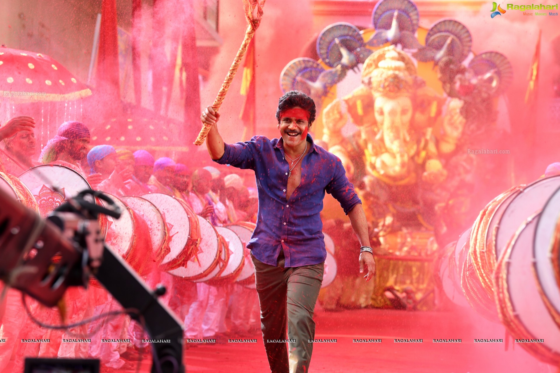 Nagarjuna in Devadas (High Resolution Photos)