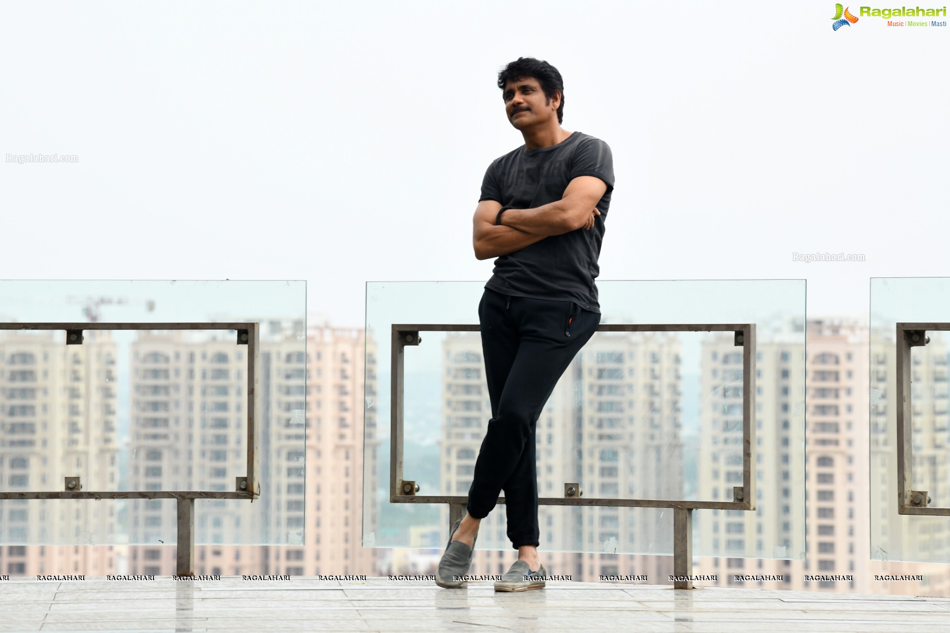 Nagarjuna in Devadas (High Resolution Photos)