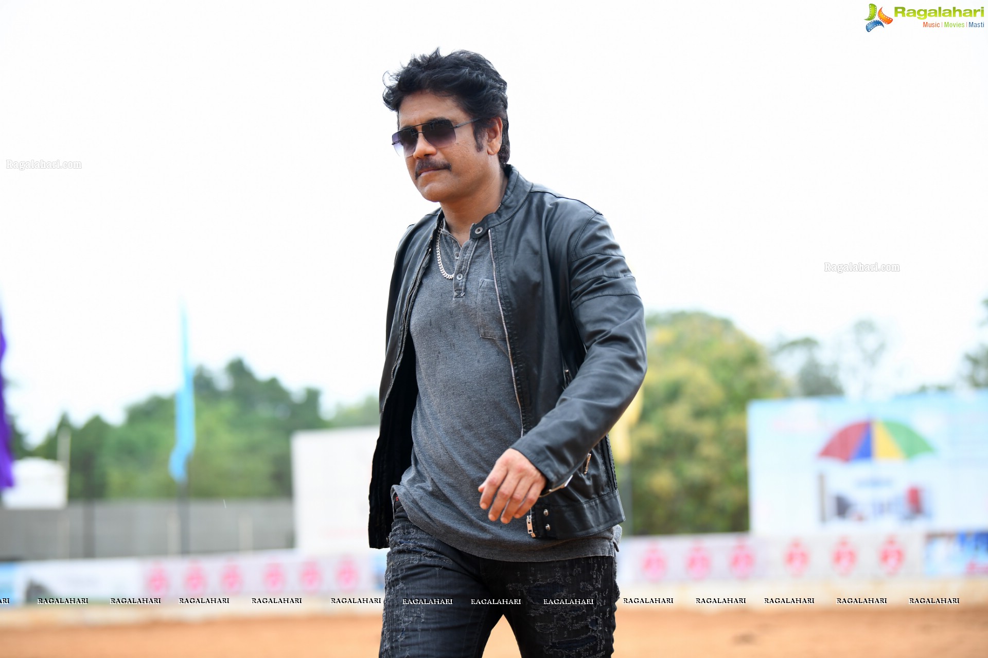 Nagarjuna in Devadas (High Resolution Photos)