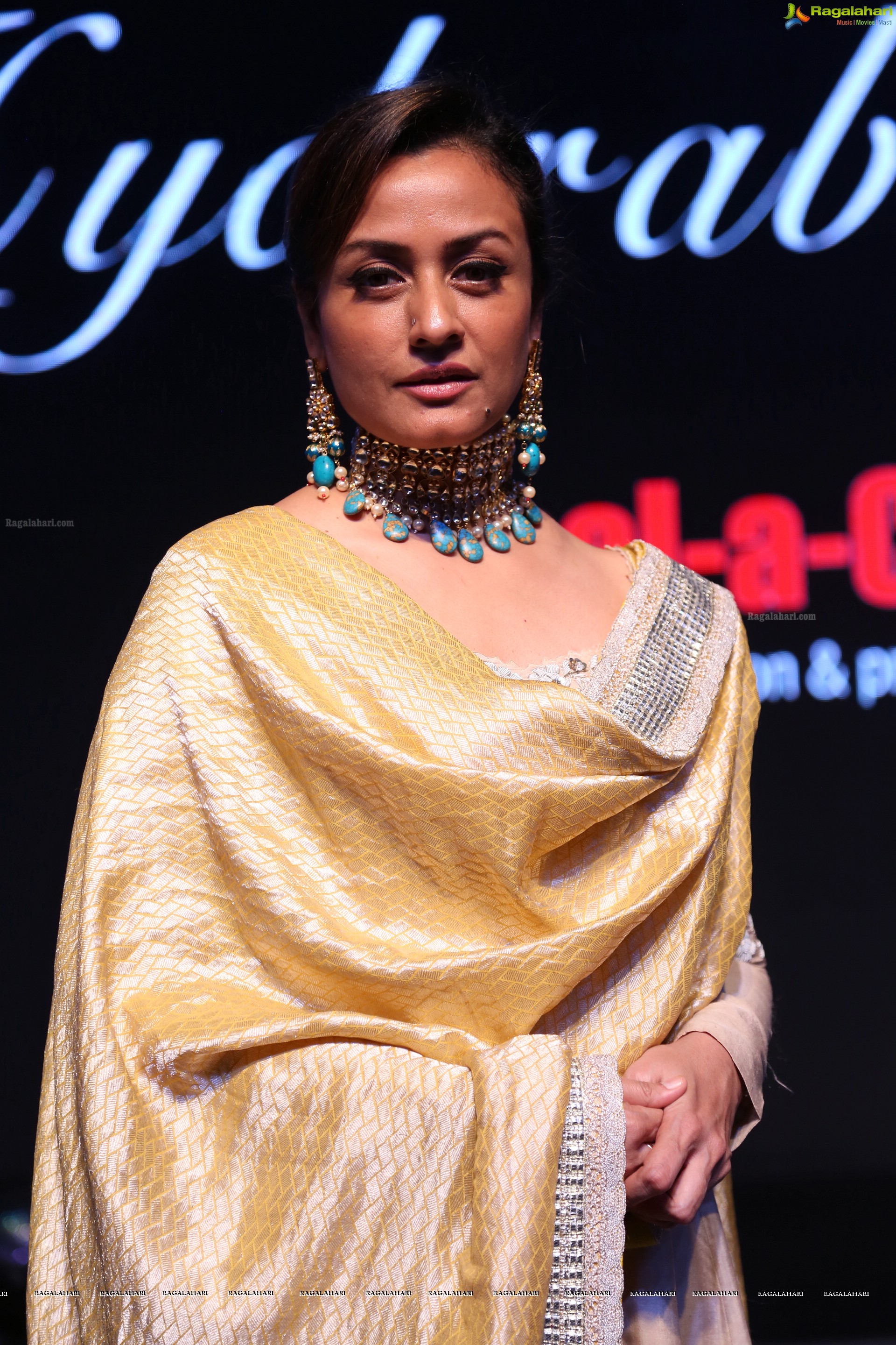 Namrata Shirodkar @ Hyderabad Walks for Heal-a-Child - HD Gallery