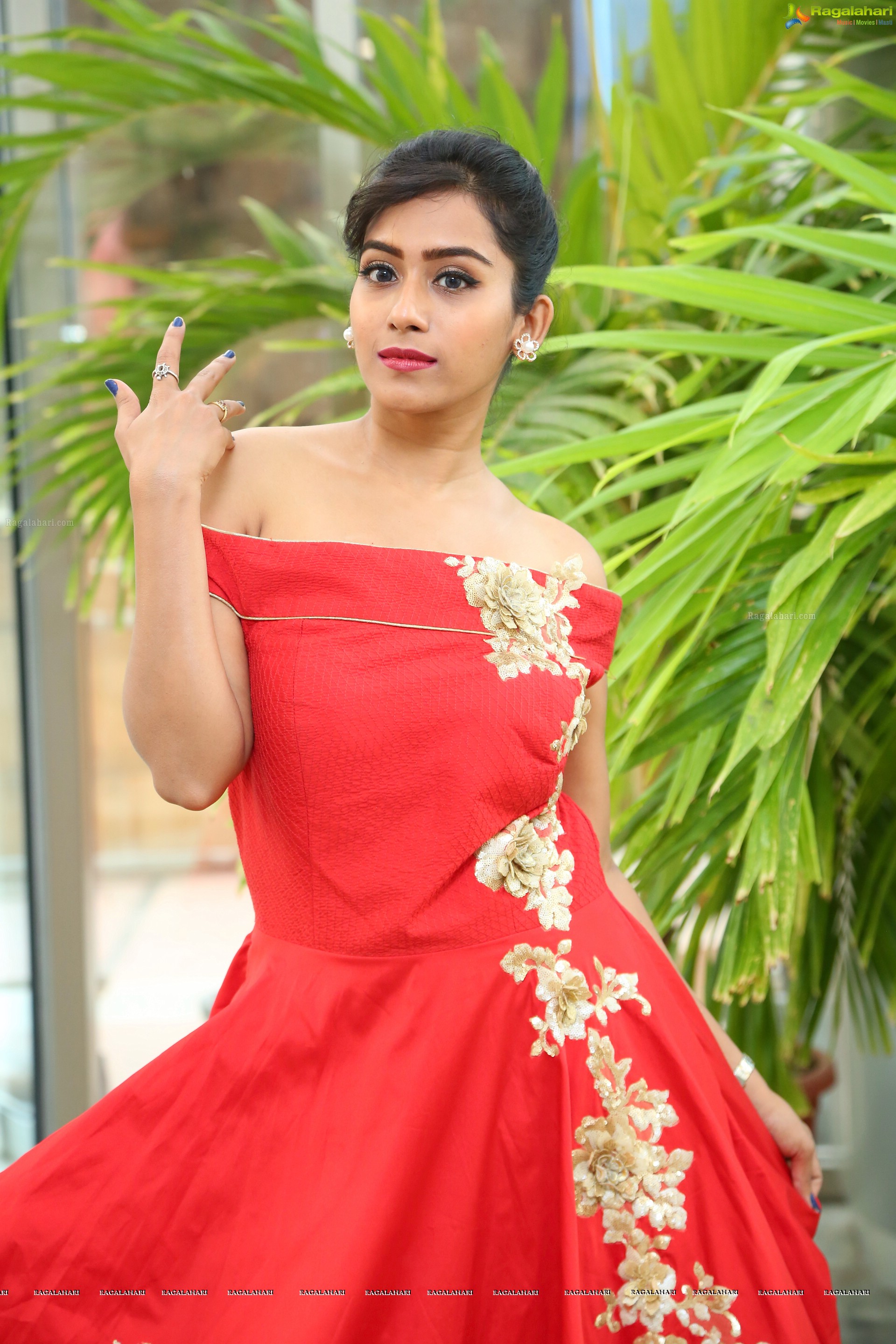 Preethi Singh at Grand Logo Unveiling of Hi-Life Luxury Lifestyle Exhibition (High Definition Photos)