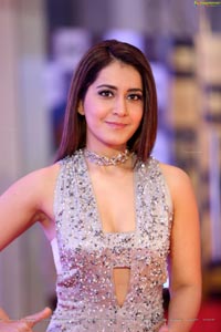 Heroine Raashi Khanna