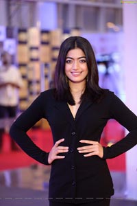 Heroine Rashmika Mandanna