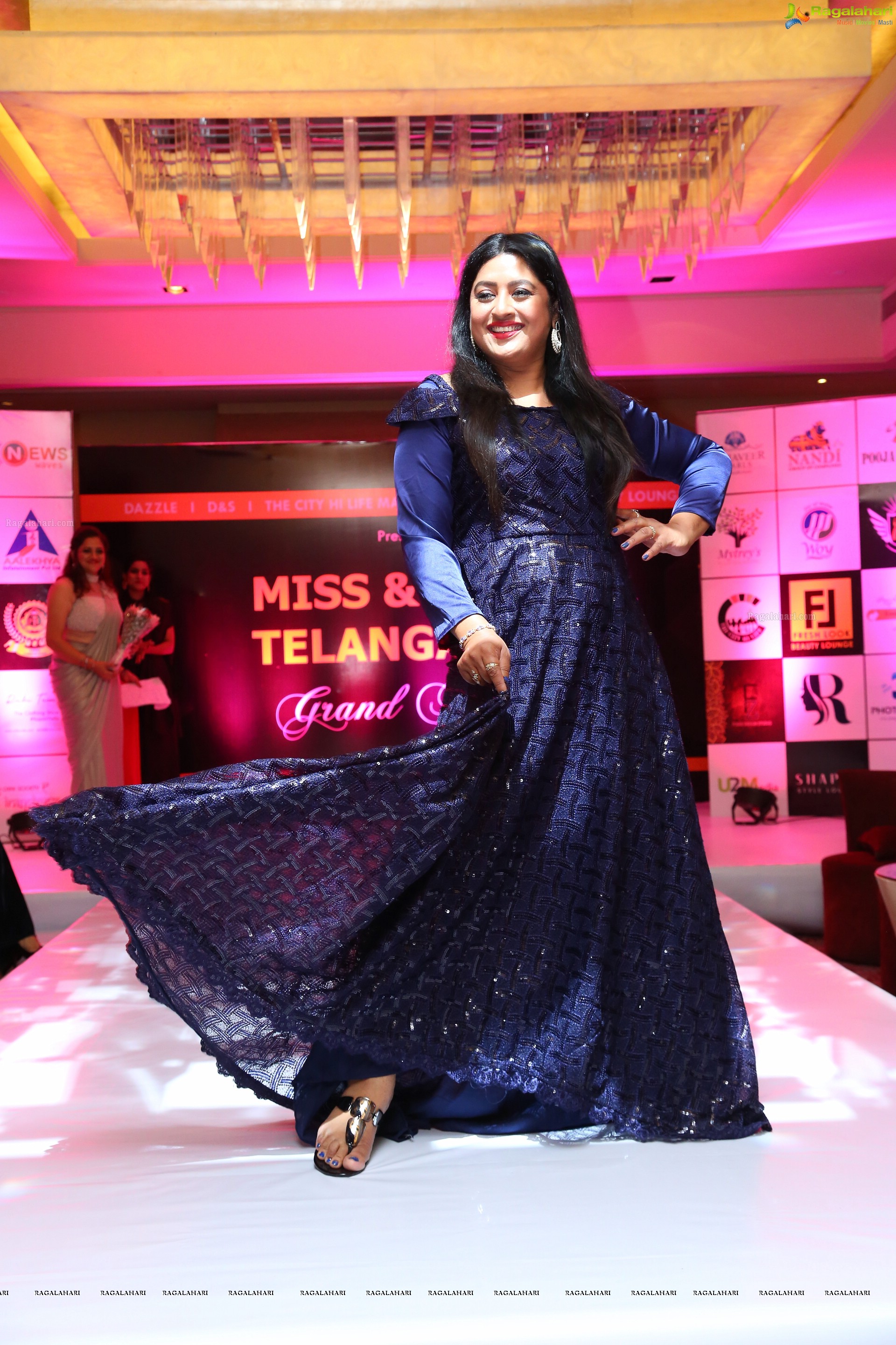 Sana at Miss and Mrs Telangana 2018 (High Definition Photos)