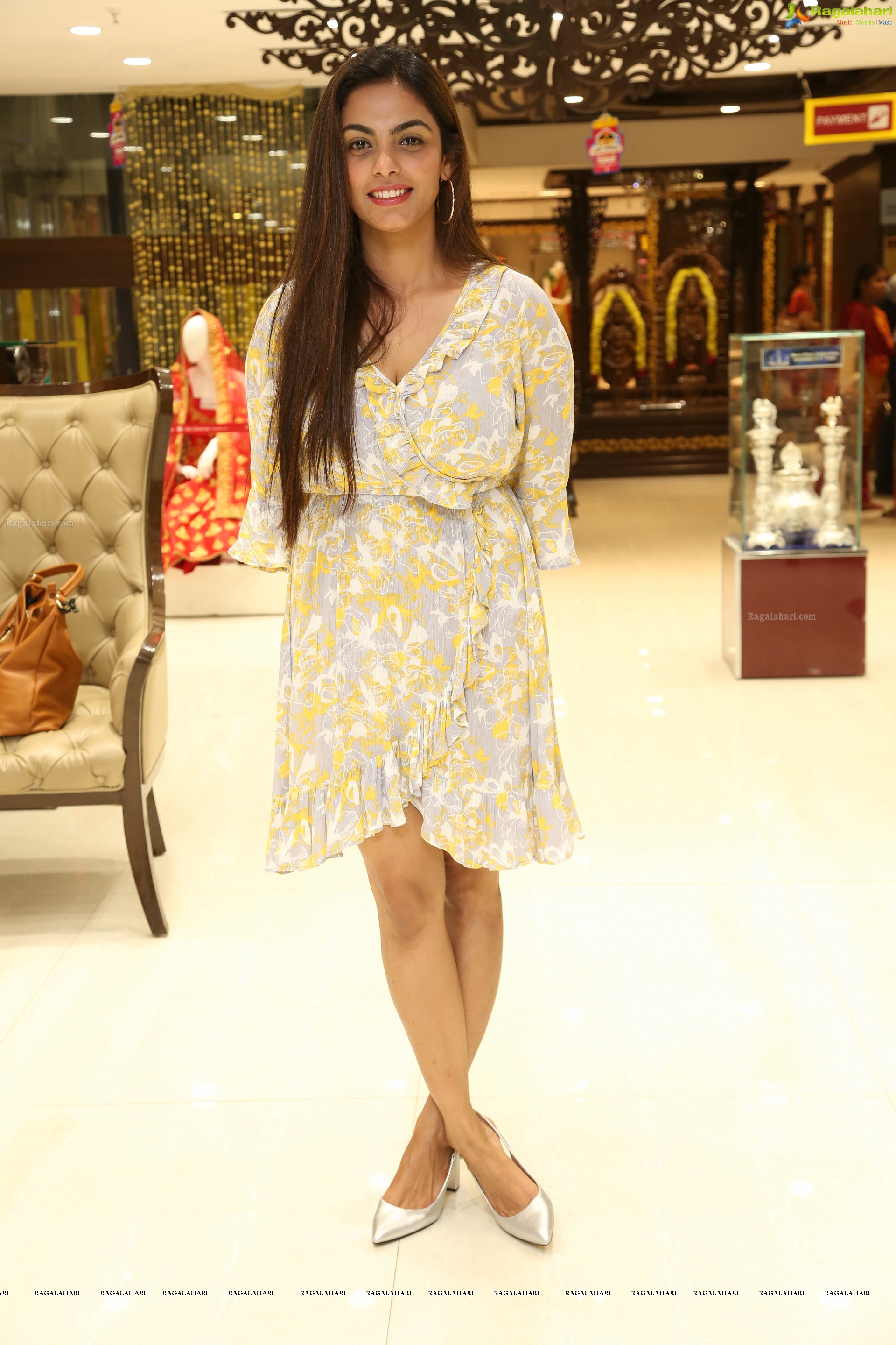 Shivangi Mehra at The Chennai Silks Fashion Carnival - HD Gallery