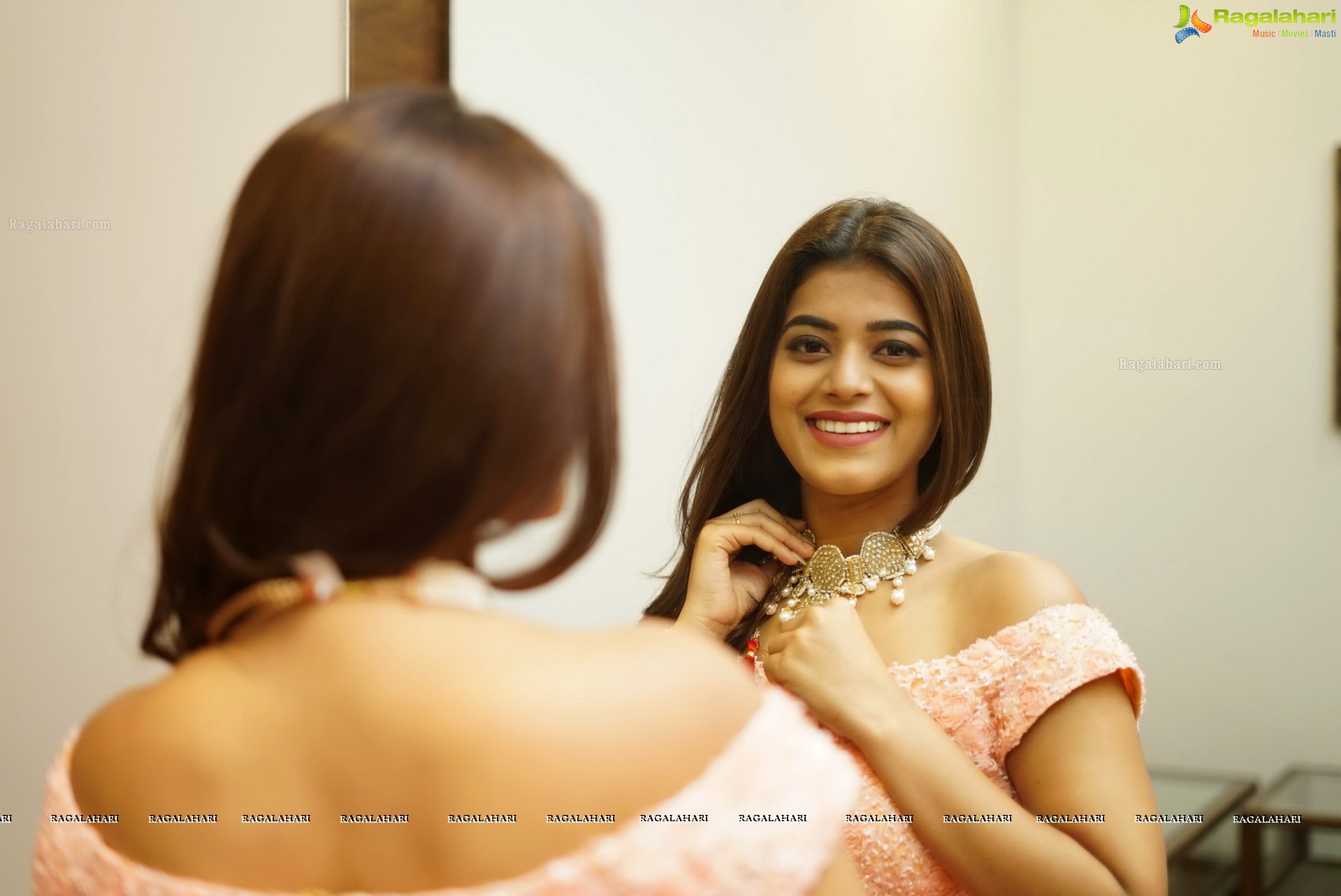 Yamini Bhaskar at Pre-Wedding Collection Launch at Tyaani Fine Jewellery (High Definition Photos)