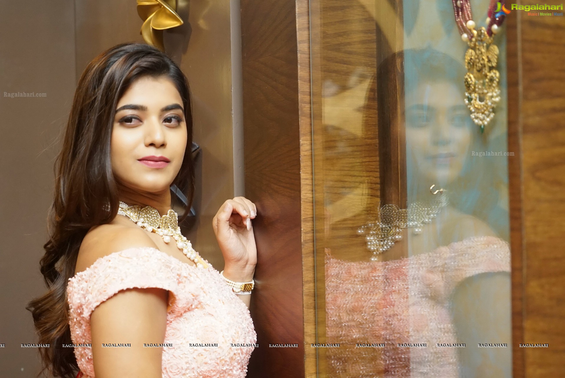 Yamini Bhaskar at Pre-Wedding Collection Launch at Tyaani Fine Jewellery (High Definition Photos)