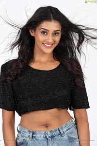 Pooja Jhaveri Indian Actress