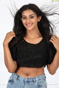 Pooja Jhaveri Indian Actress