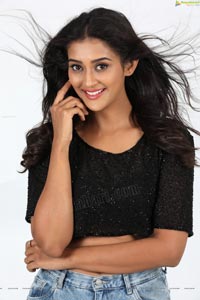 Pooja Jhaveri Indian Actress