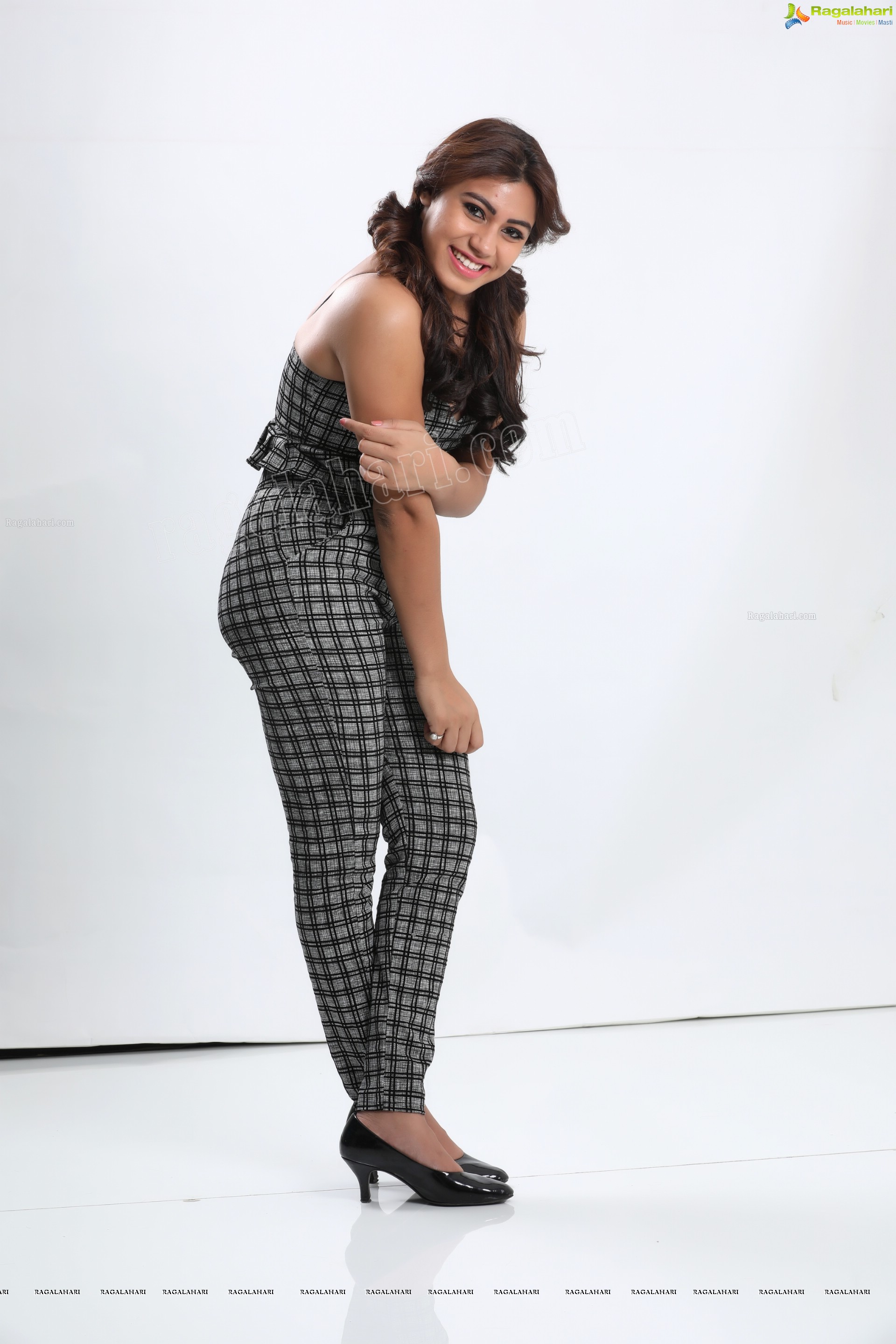 Swati Verma (Exclusive Photo Shoot) (High Definition Photos)