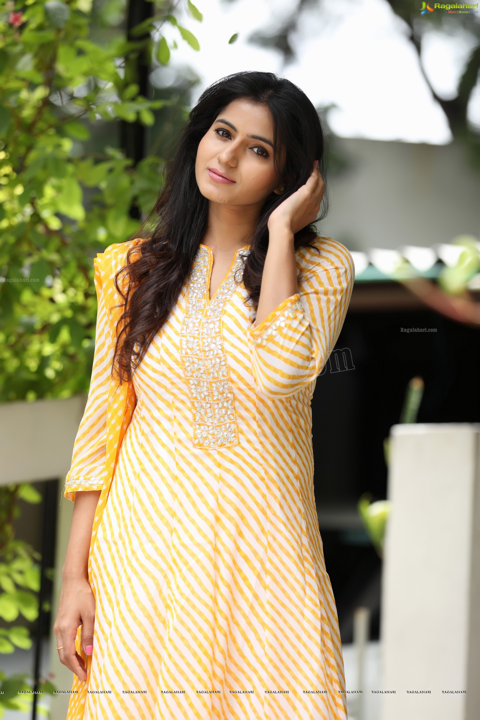 Swathi Reddy (Exclusive Photo Shoot) (High Definition Photos)