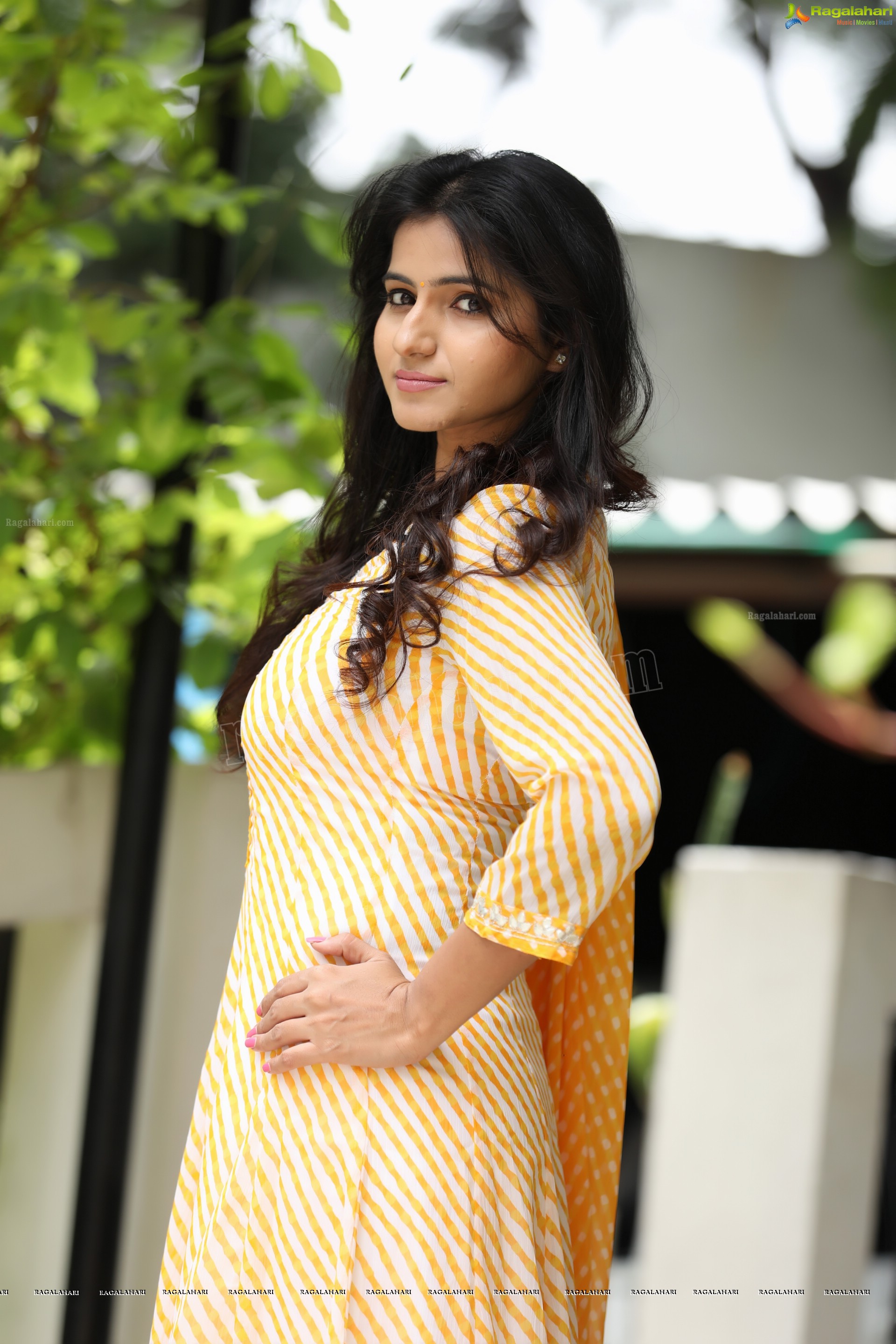 Swathi Reddy (Exclusive Photo Shoot) (High Definition Photos)