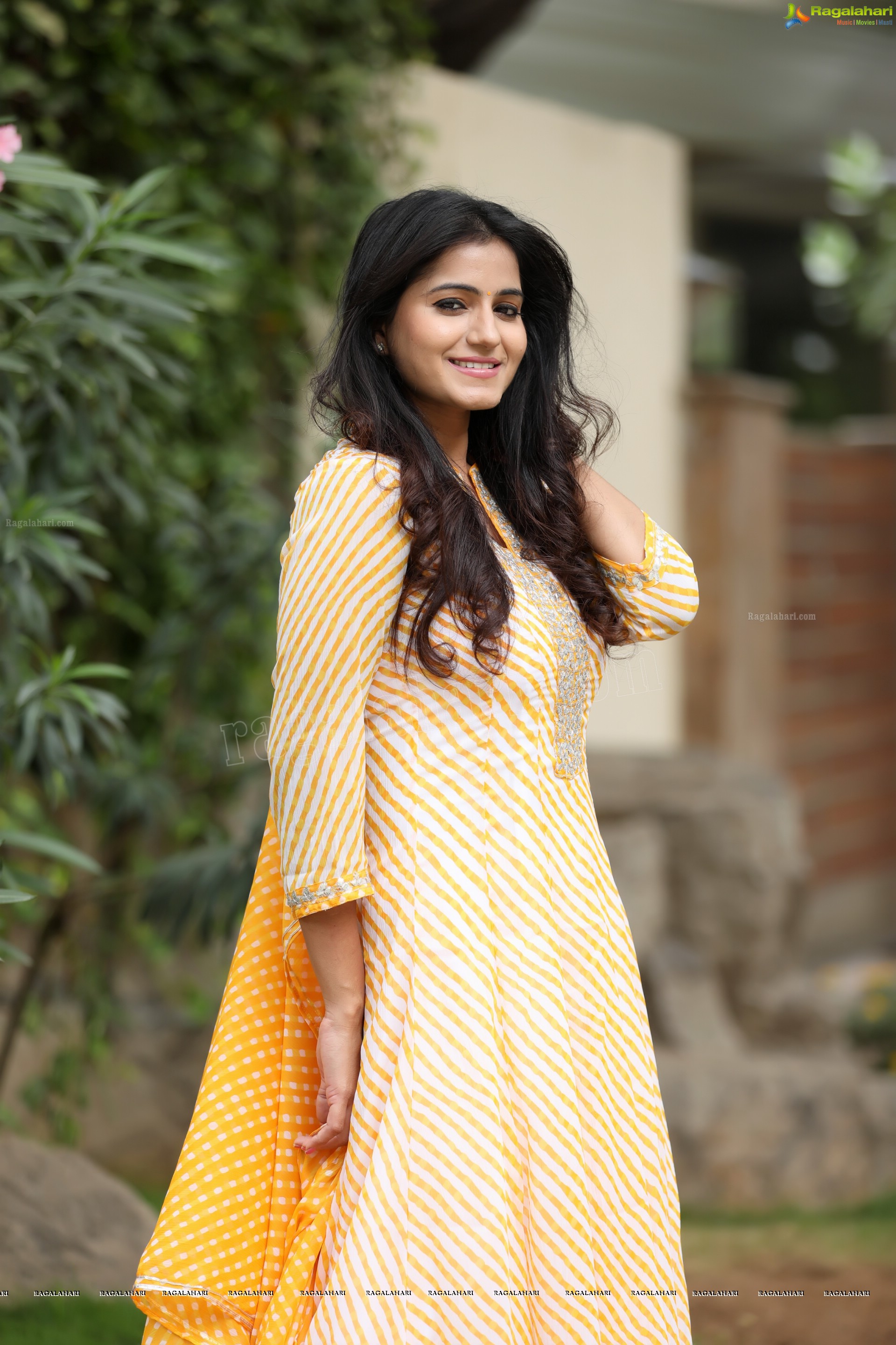 Swathi Reddy (Exclusive Photo Shoot) (High Definition Photos)