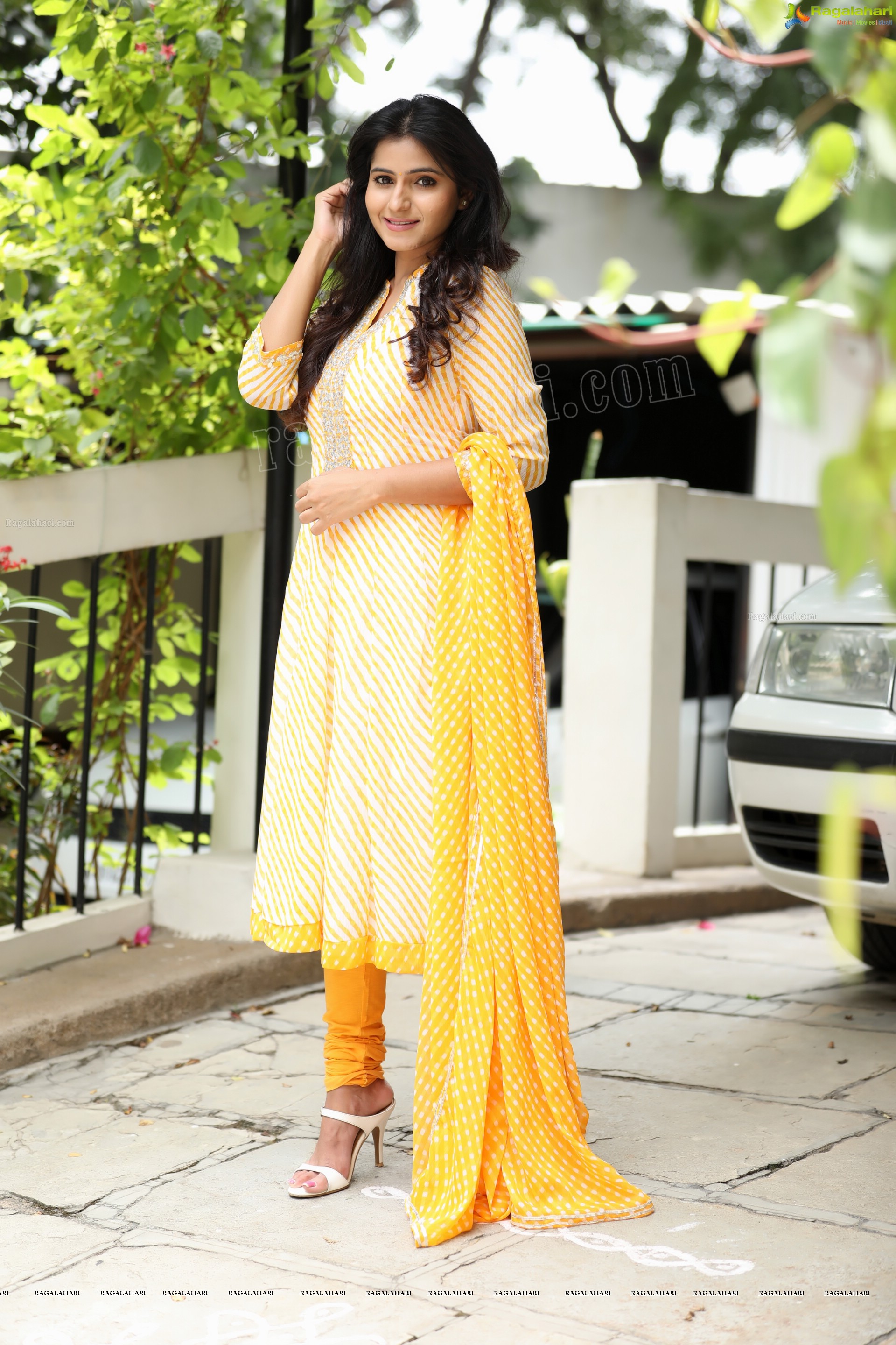 Swathi Reddy (Exclusive Photo Shoot) (High Definition Photos)