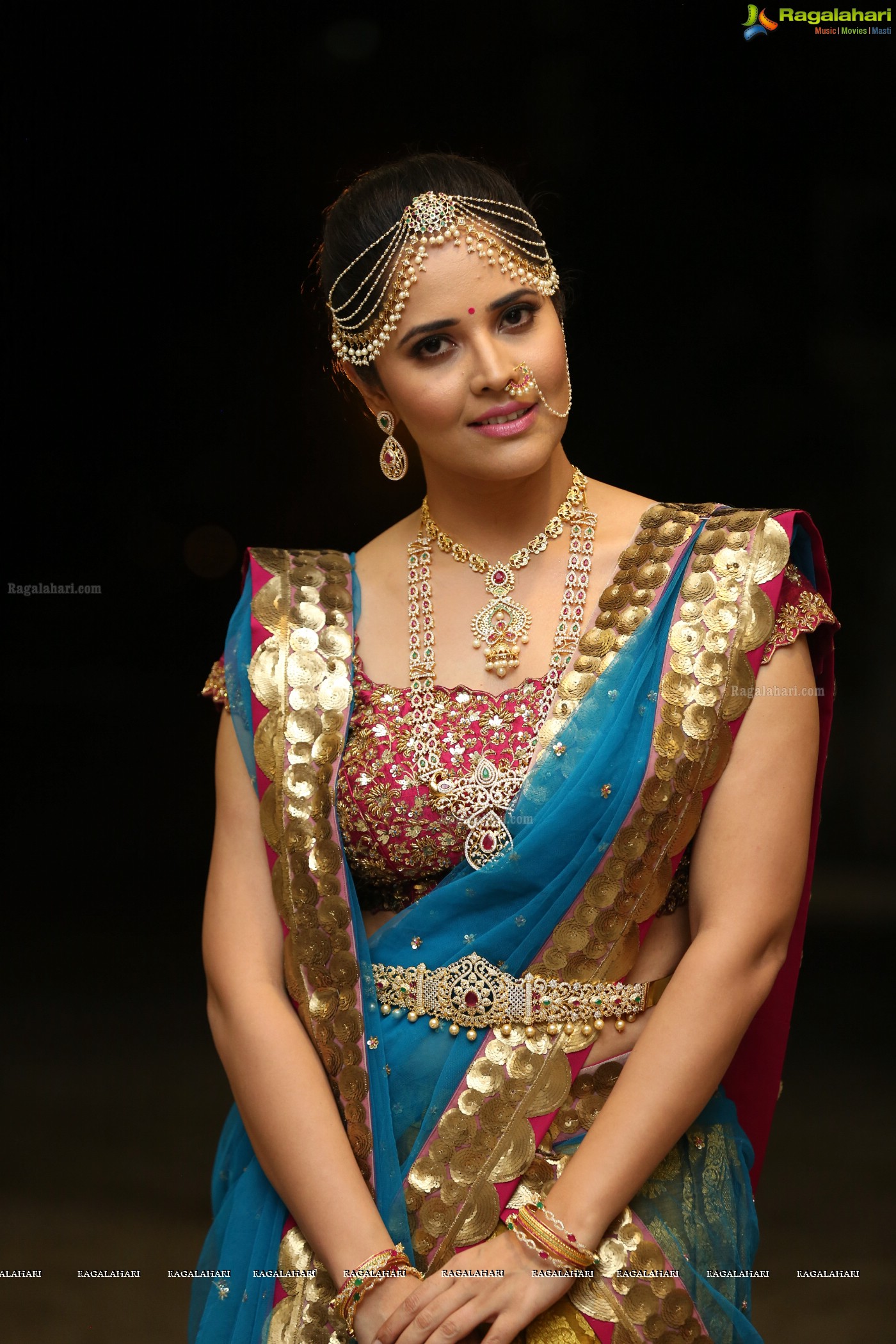 Anasuya at Maggam Telangana Vastra Show (High Resolution Photos)