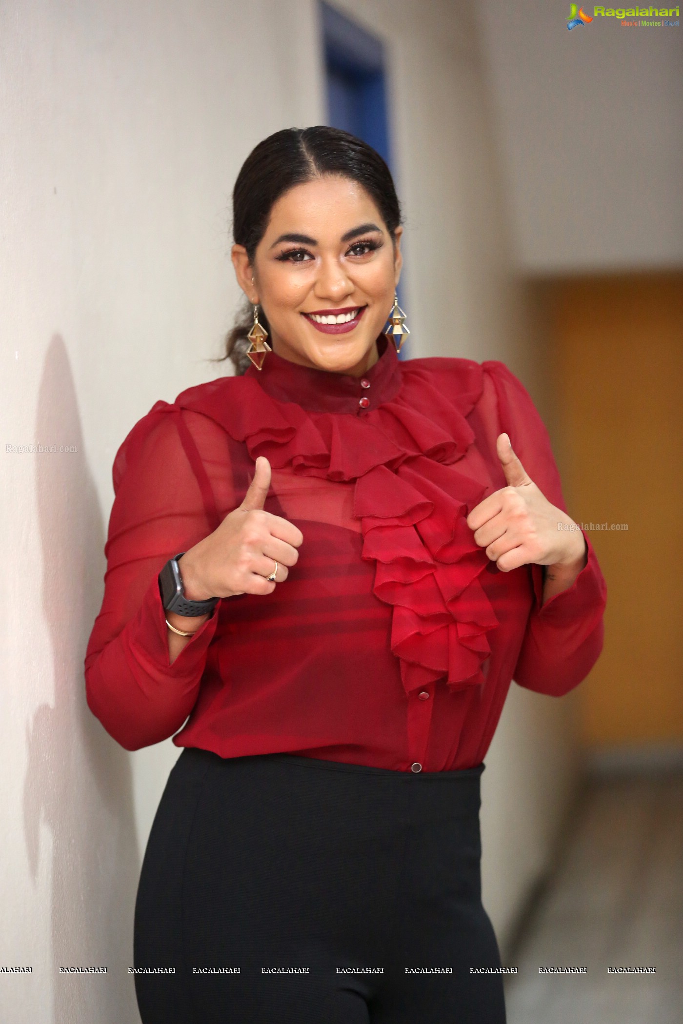 Mumait Khan at Kobbari Matta Teaser Launch (High Resolution Photos)