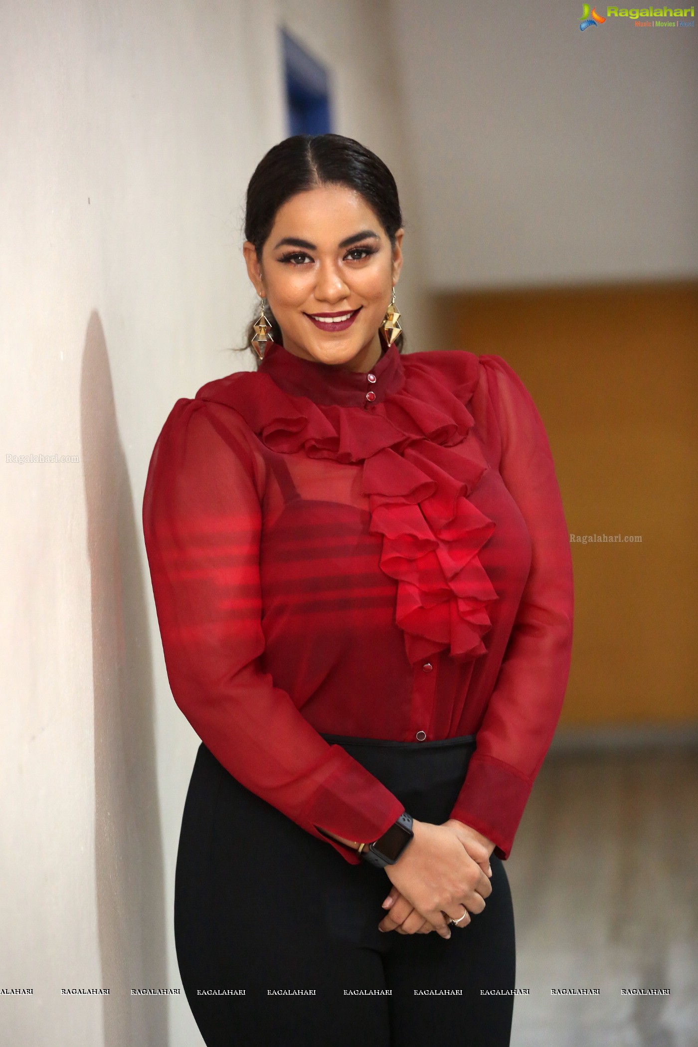 Mumait Khan at Kobbari Matta Teaser Launch (High Resolution Photos)