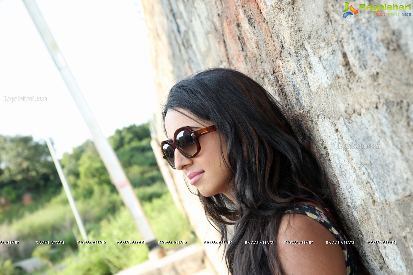 Sanjjanaa Galrani at Ramoji Film City (High Resolution Photos)
