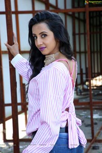 Sanjjanaa Galrani