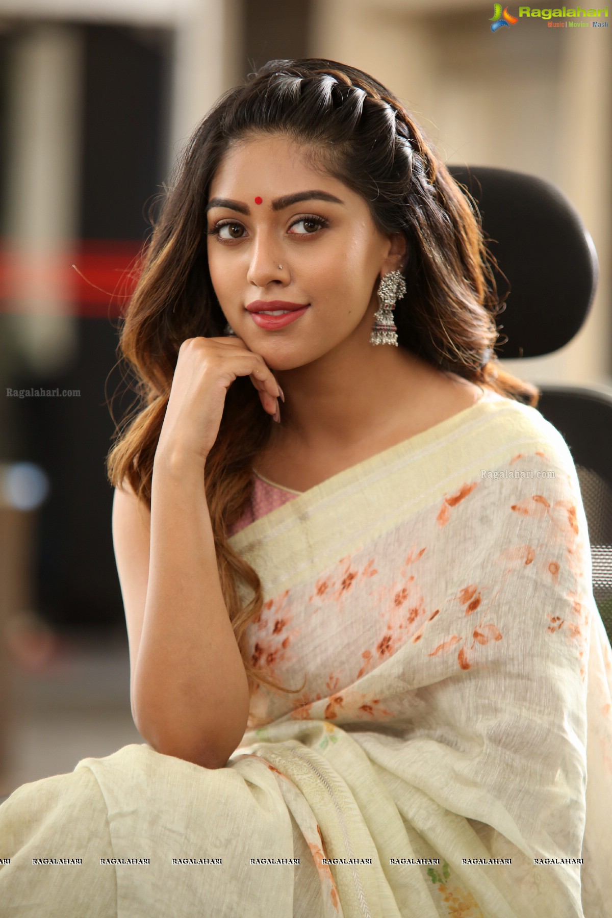 Anu Emmanuel at Shailaja Reddy Alludu Interview