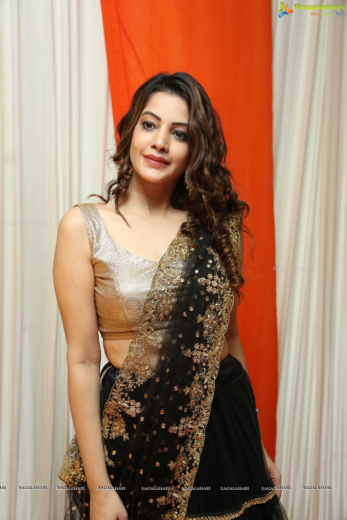 Diksha Panth at Desire Designer Exhibition