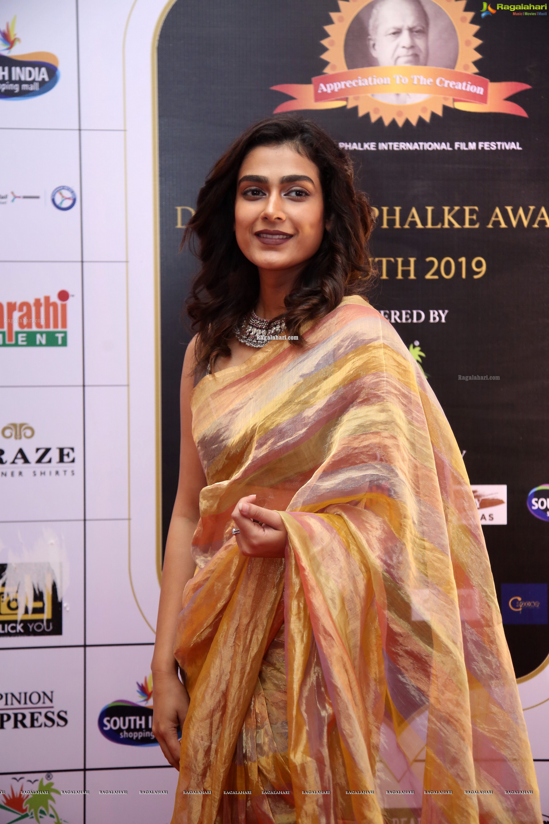 Aakanksha Singh @ Dadasaheb Phalke Awards South 2019 - HD Gallery