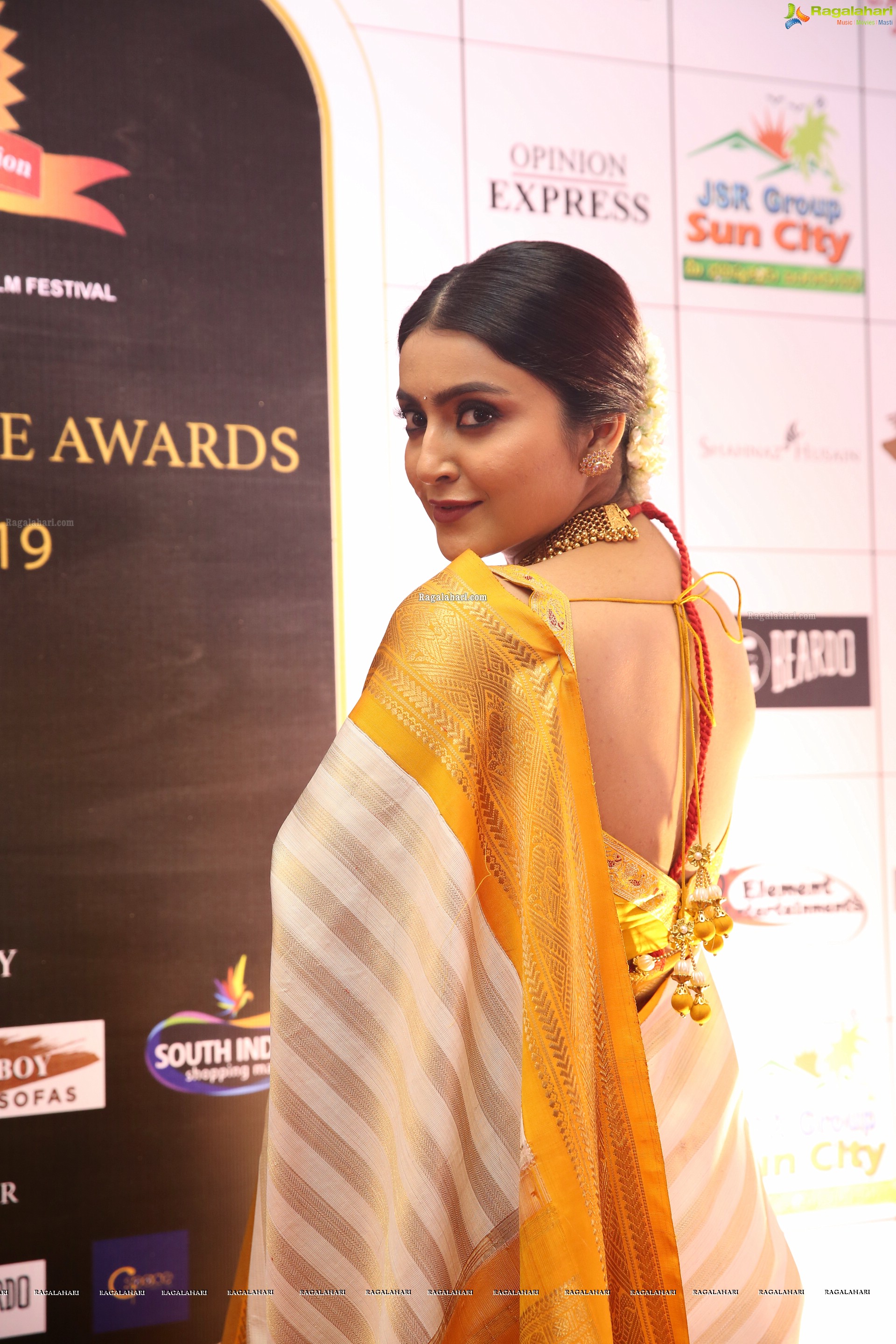 Avantika Mishra @ Dadasaheb Phalke Awards South 2019 - HD Gallery