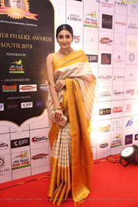 Avantika Mishra at Dadasaheb Phalke Awards