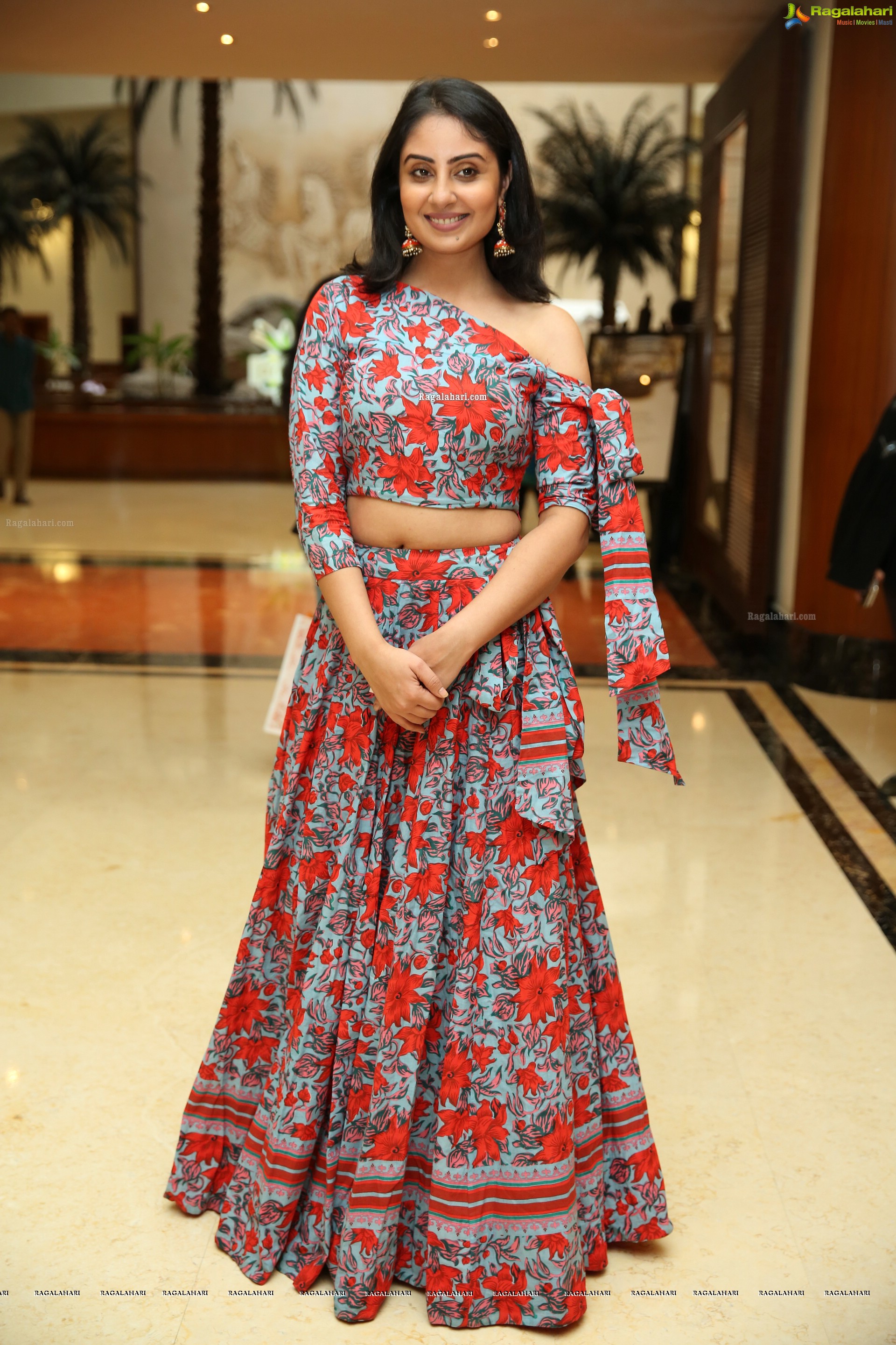 Bhanushree Mehra @ Arkayam Exhibition - HD Gallery