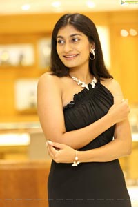 Bhavana Sirpa at Sri Krishna Jewellers' Trendy Jewellery