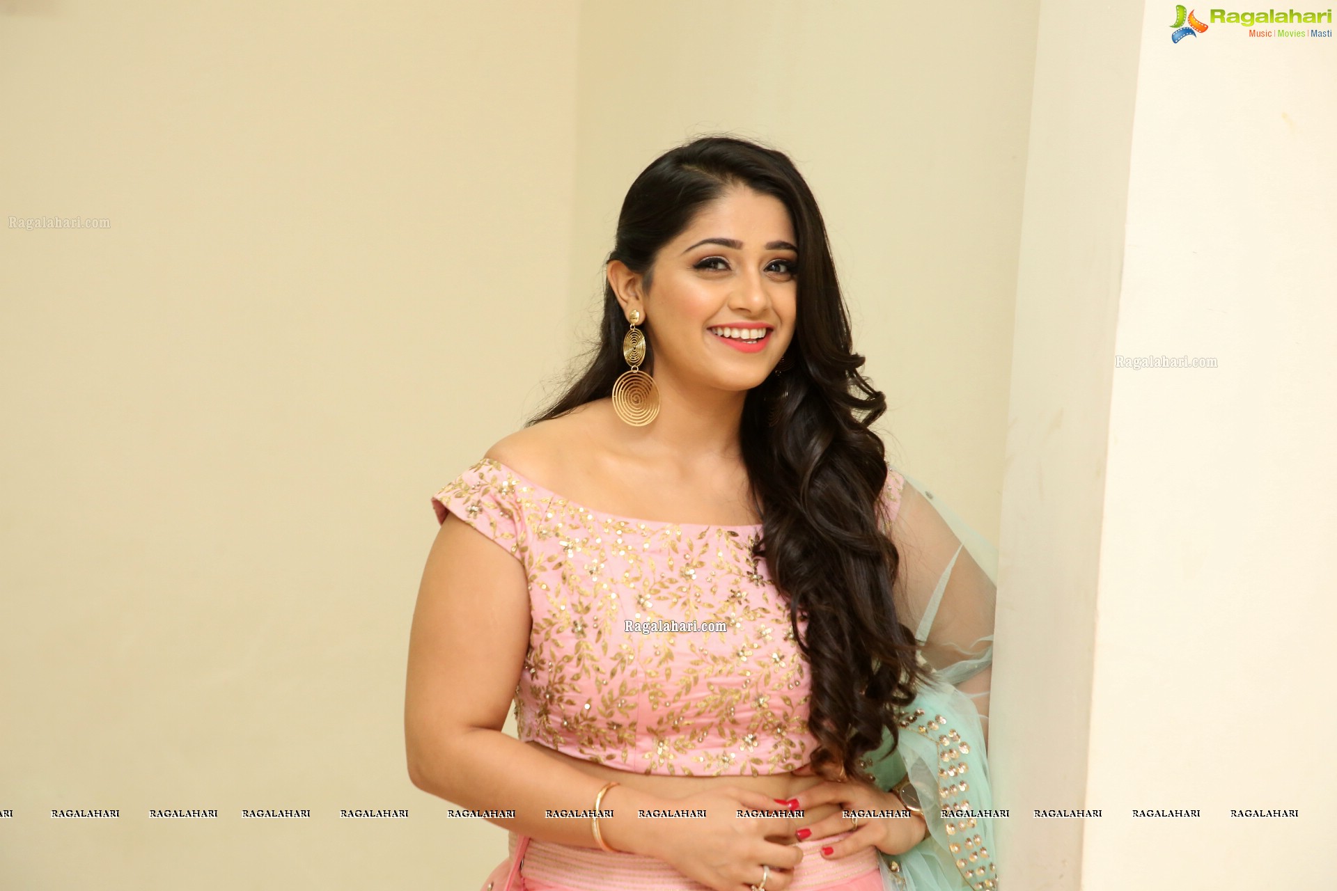 Chandni Bhagwanani @ VB Entertainments Venditera Awards 2018-2019 - HD Gallery