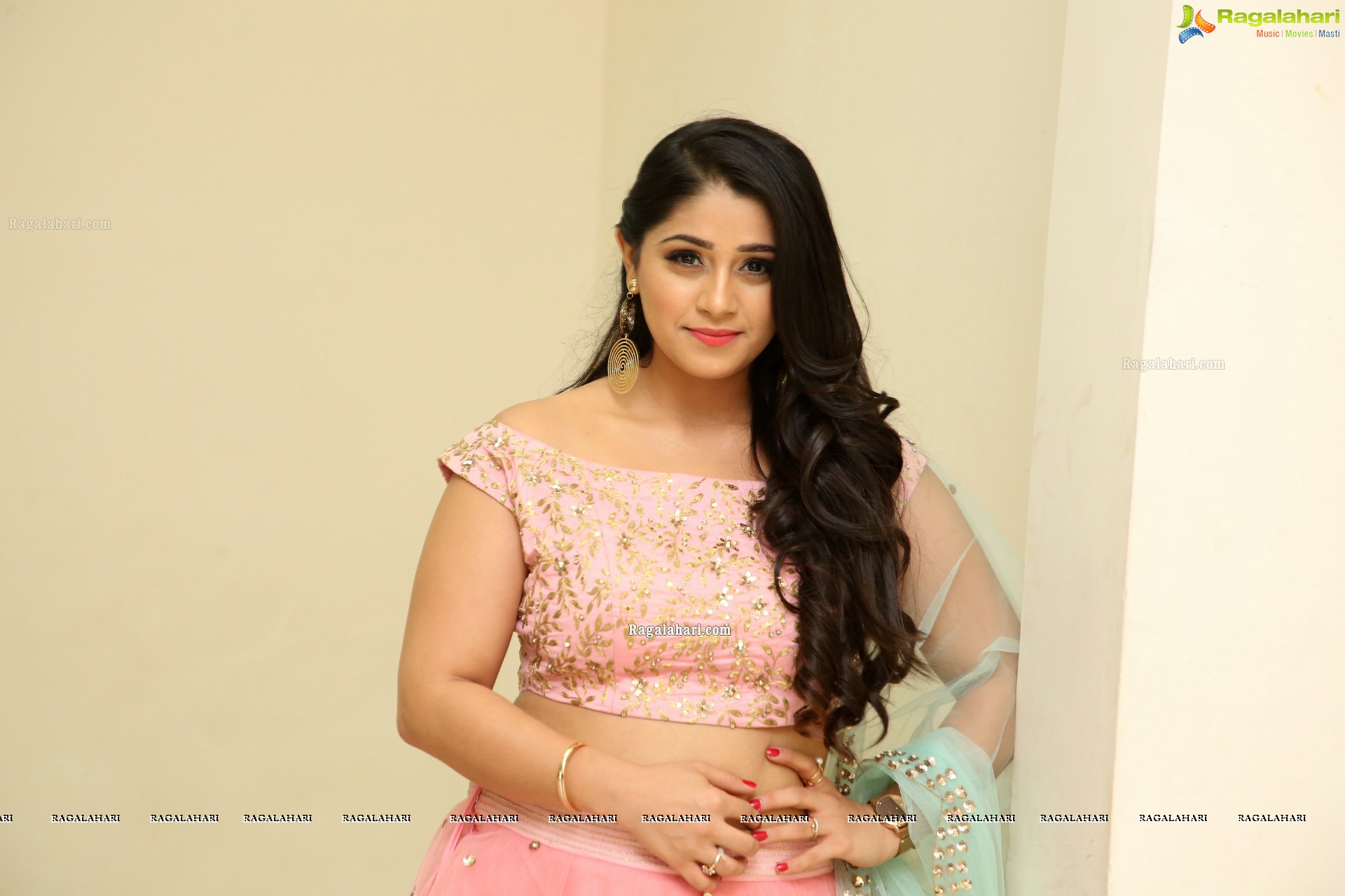 Chandni Bhagwanani @ VB Entertainments Venditera Awards 2018-2019 - HD Gallery